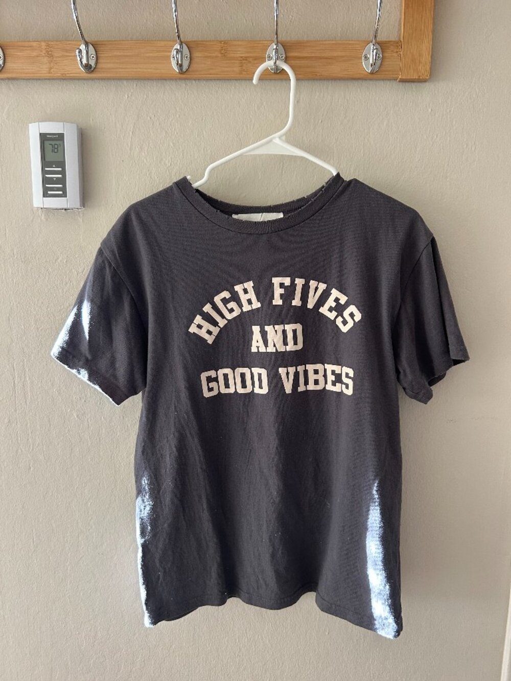 Double Zero Graphic Tee | High Fives Good Vibes | Size S